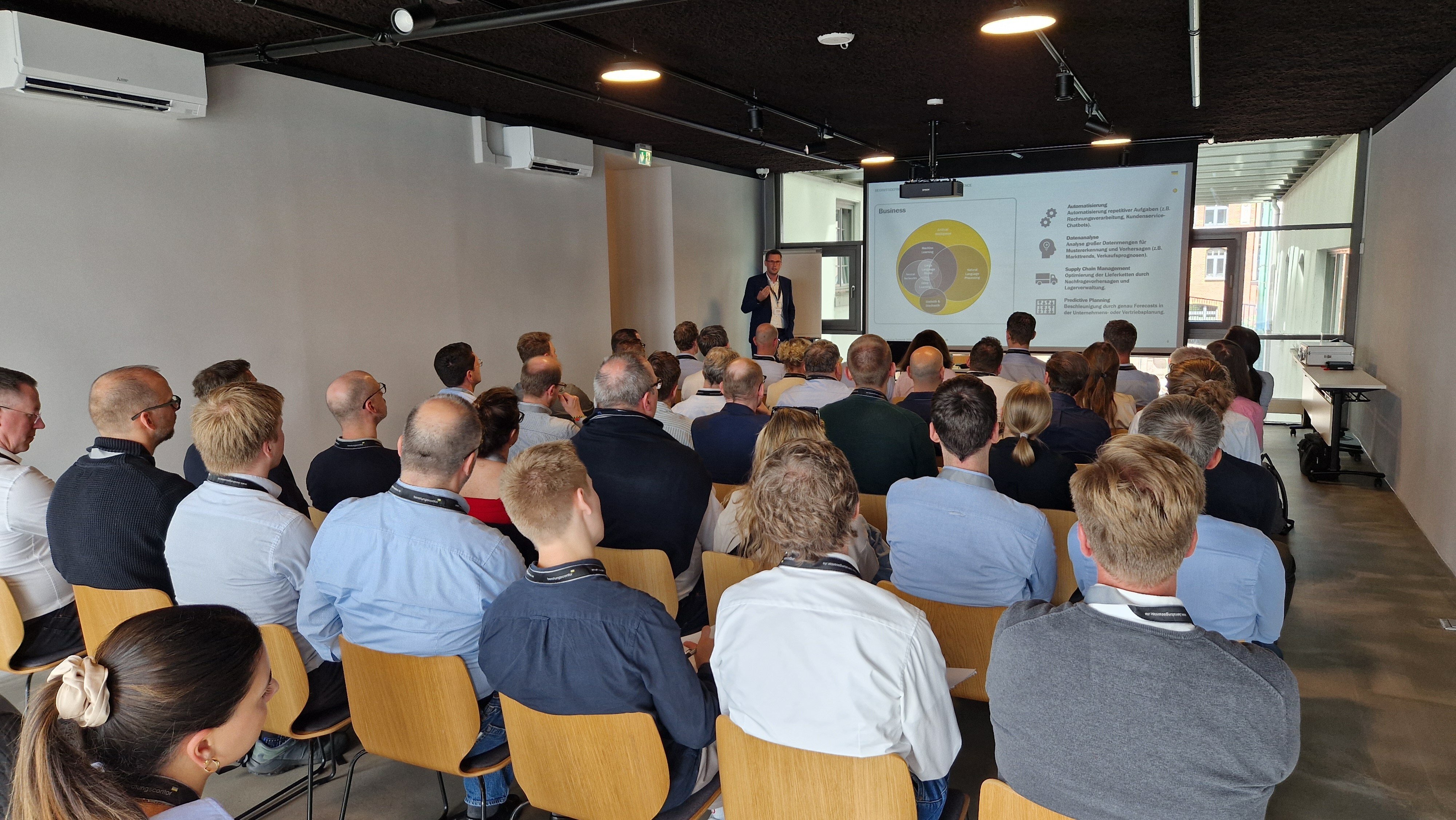 Technology Track - Marcel Scherbinek